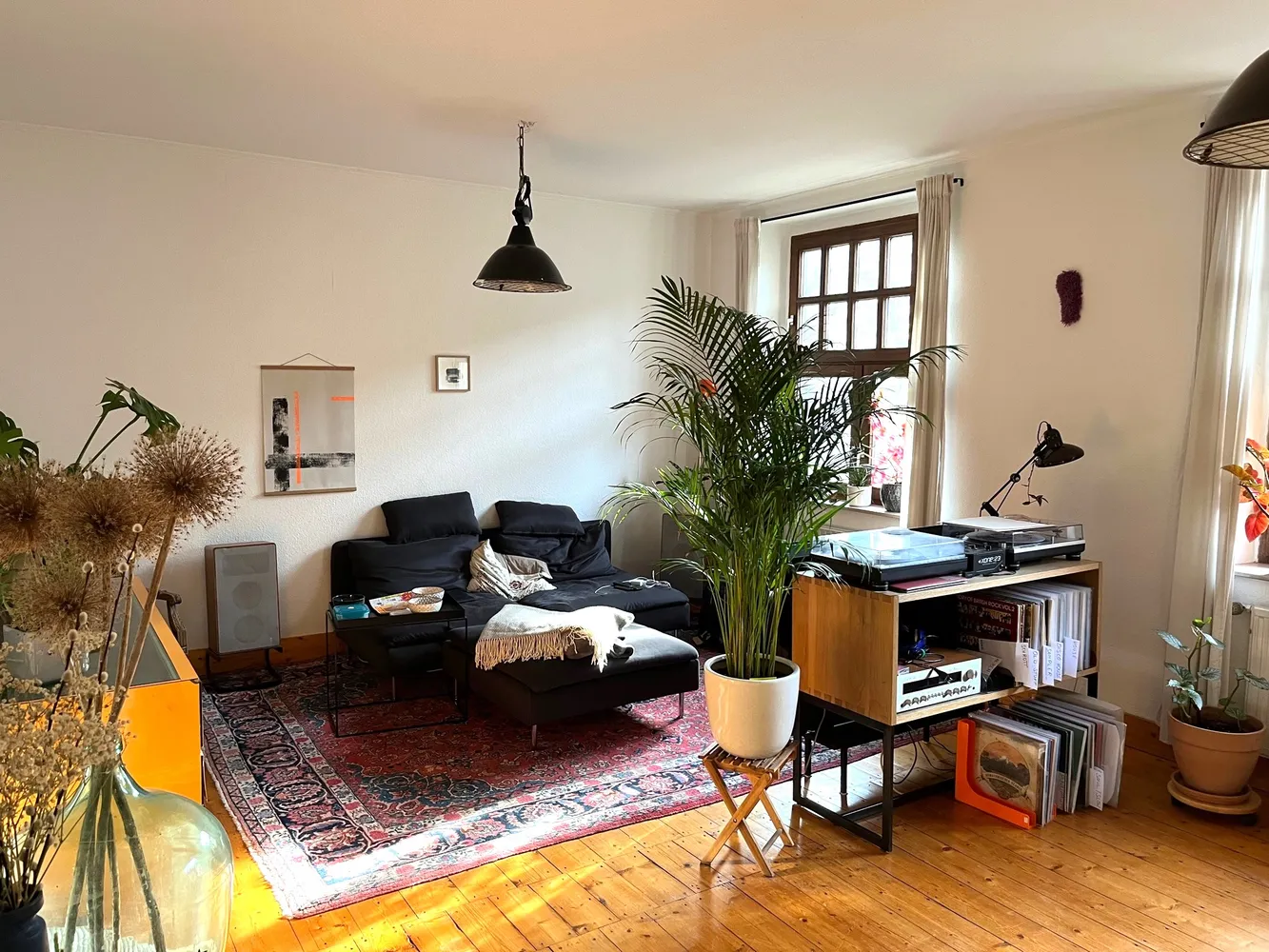 2 Zimmer Wohnung mit 81 m² in Krefeld – Bild 1