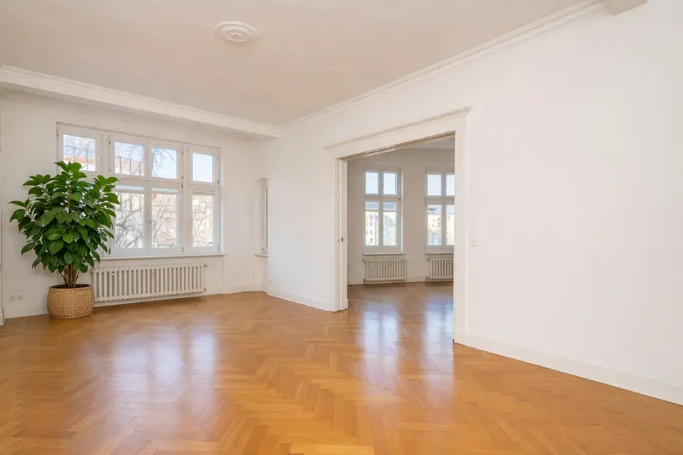 6 Zimmer Wohnung mit 226 m² in Falkensee – Bild 1