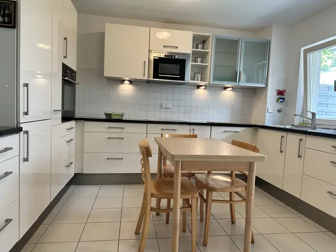 5 Zimmer Wohnung mit 125 m² in Karlsruhe – Bild 1