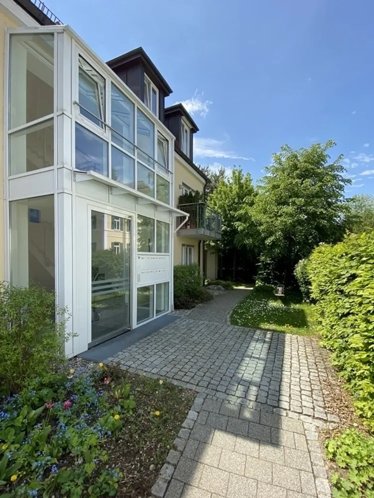 3 room apartment with 102 m² in Munich – Photo 2