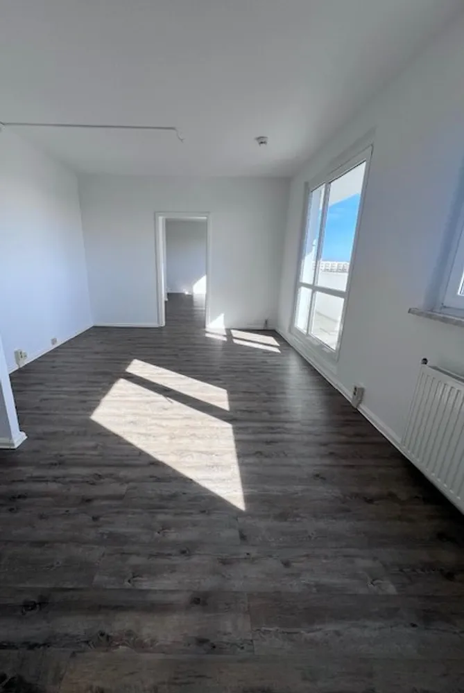 5 Zimmer Wohnung mit 77 m² in Halle (Saale) – Bild 2