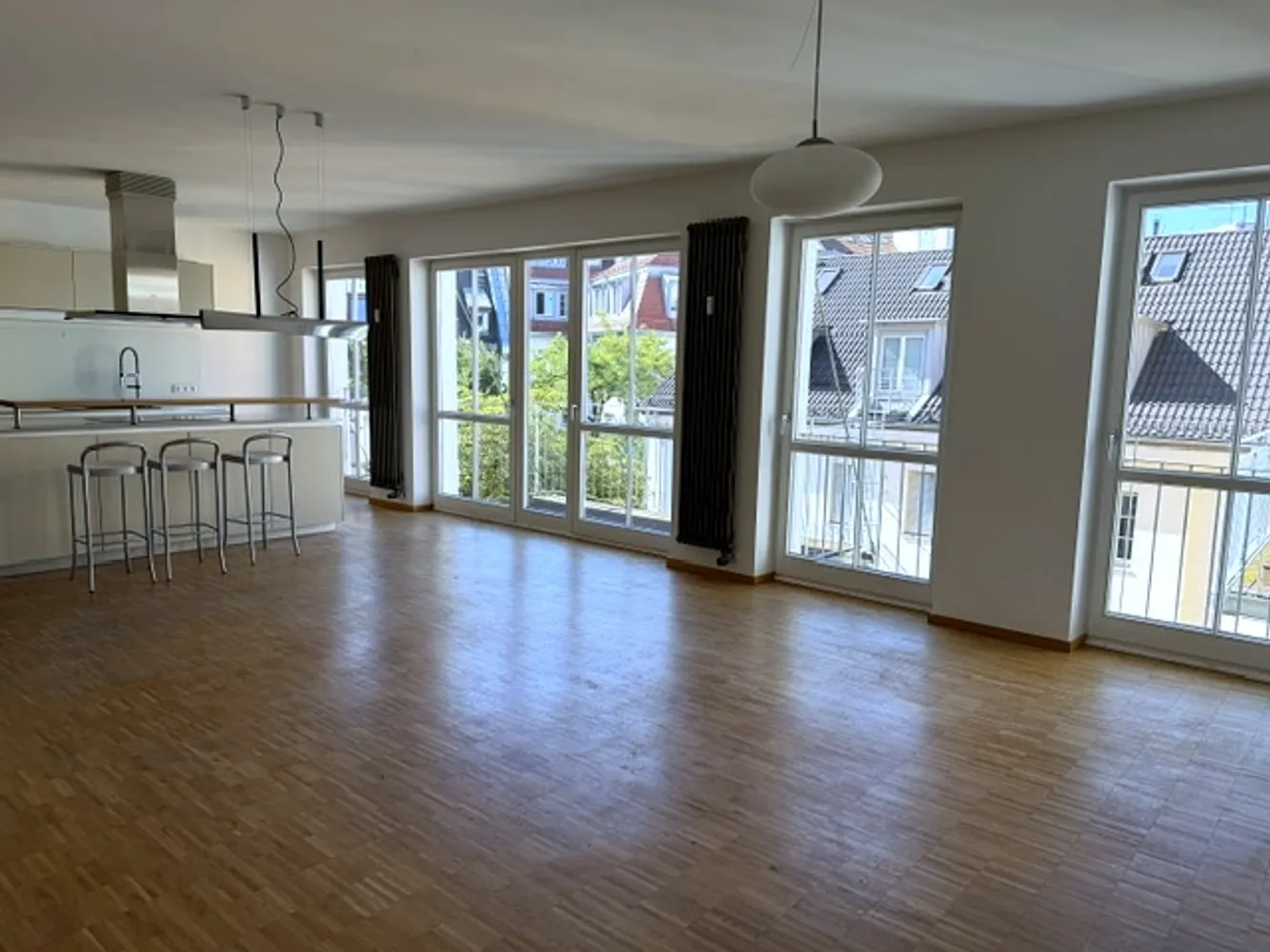 4 Zimmer Wohnung mit 128 m² in München – Bild 2