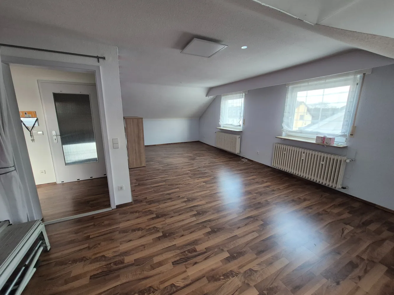 3 Zimmer Wohnung mit 80 m² in Karlsruhe – Bild 2