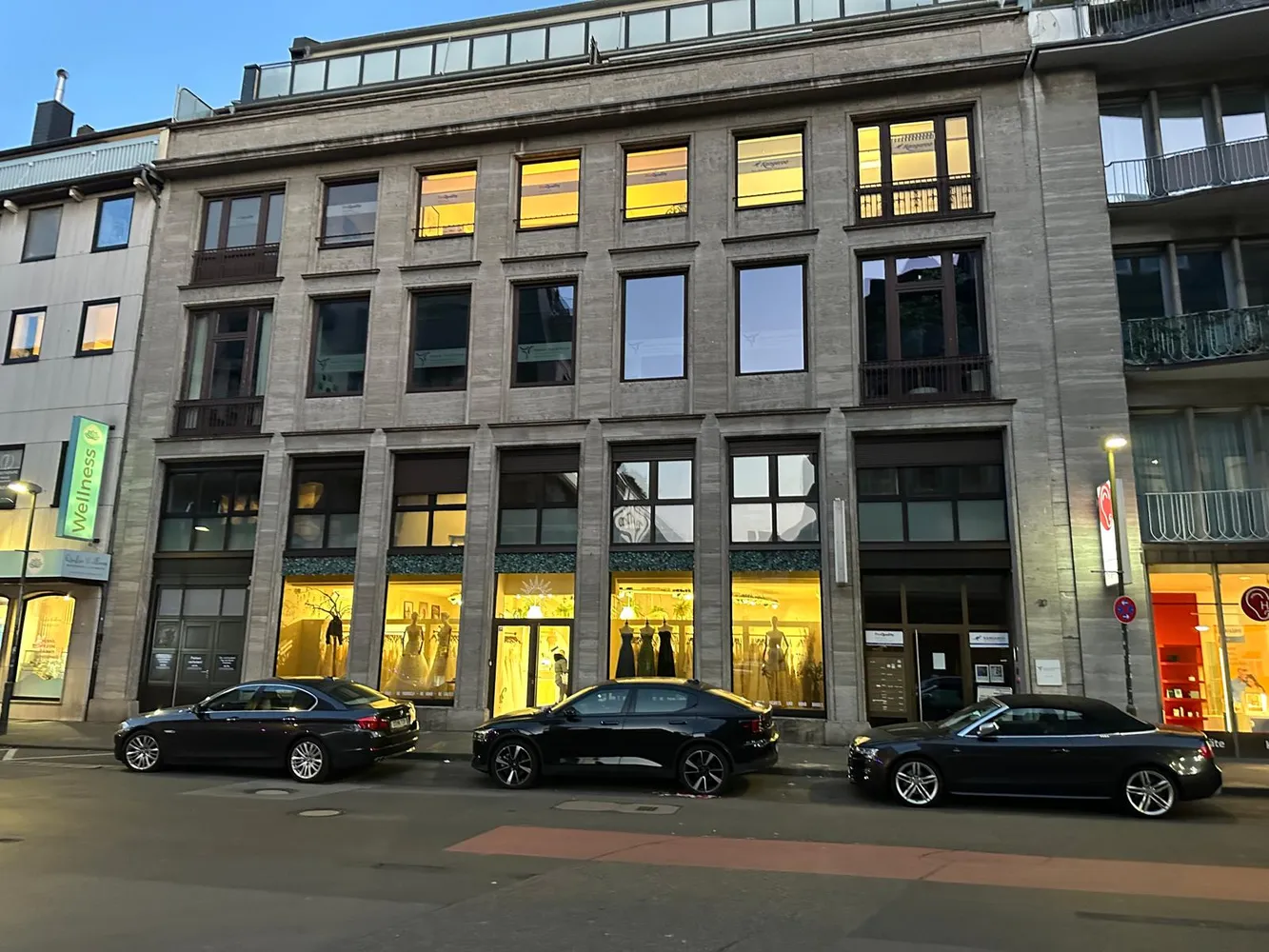 3 room apartment with 90 m² in Düsseldorf – Photo 1