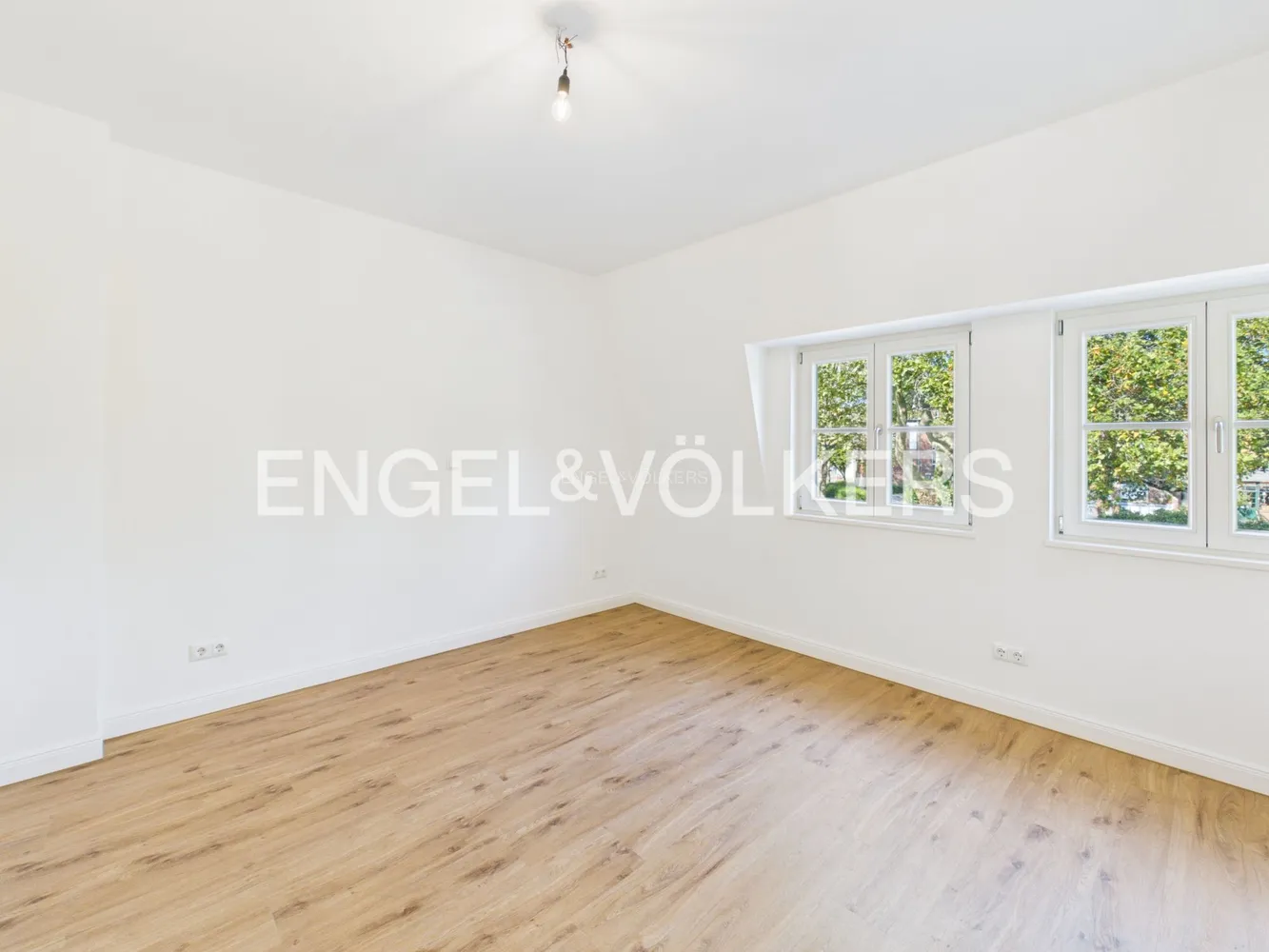 2 Zimmer Wohnung mit 100 m² in Krefeld – Bild 2