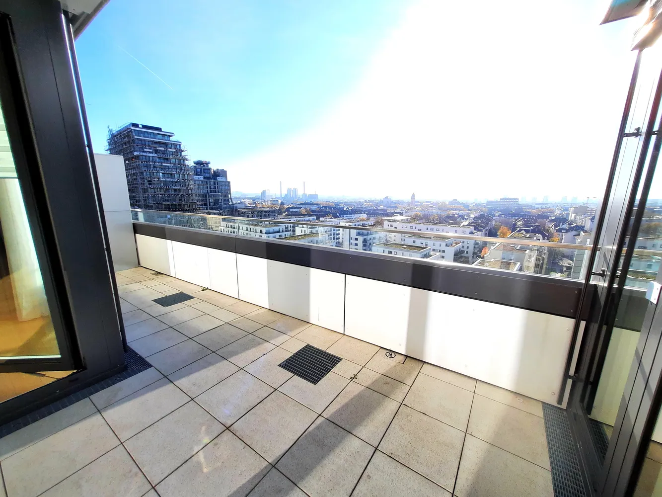 4 Zimmer Wohnung mit 113 m² in Frankfurt am Main – Bild 6