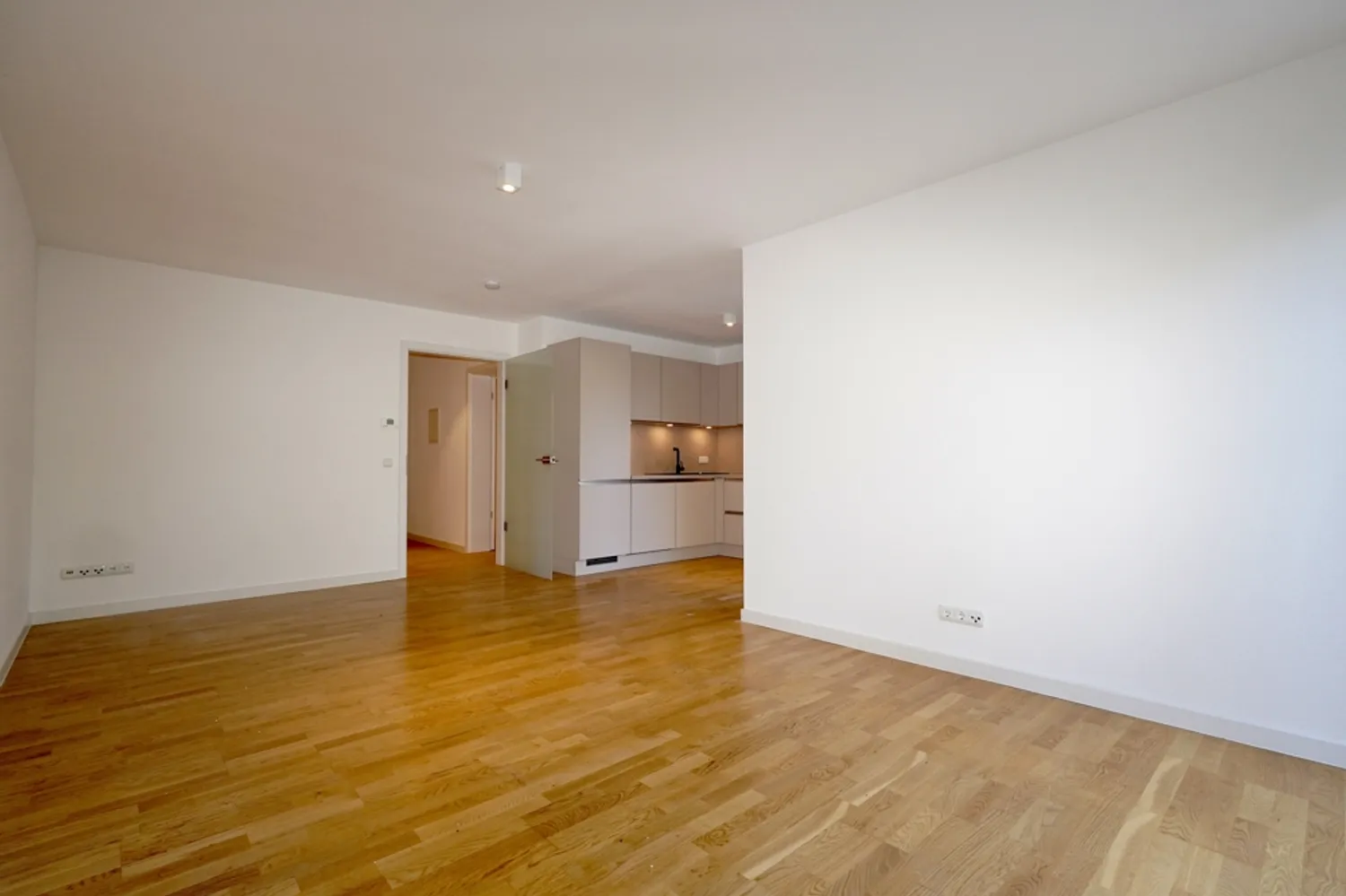 2 Zimmer Wohnung mit 65 m² in Wiesbaden – Bild 6