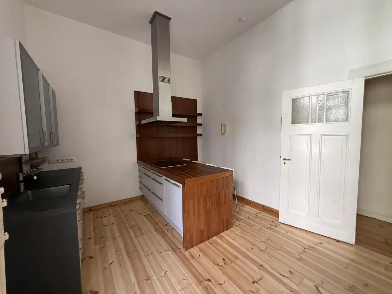 5 Zimmer Wohnung mit 201 m² in Berlin – Bild 12