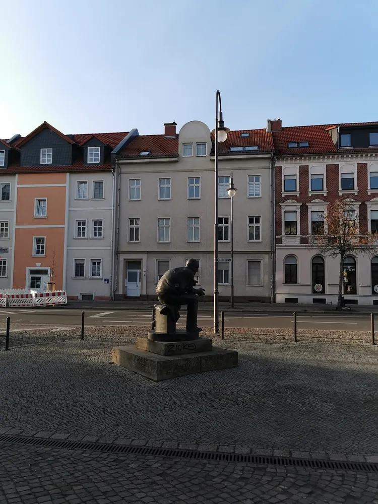 3 Zimmer Wohnung mit 68 m² in Dessau-Roßlau – Bild 1