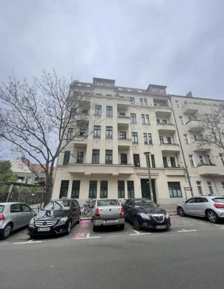 4 room apartment with 132 m² in Berlin – Photo 1