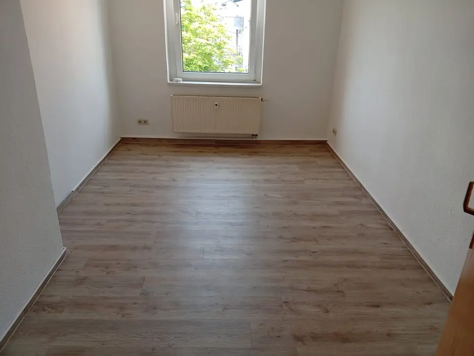 4 Zimmer Wohnung mit 90 m² in Dessau-Roßlau – Bild 3