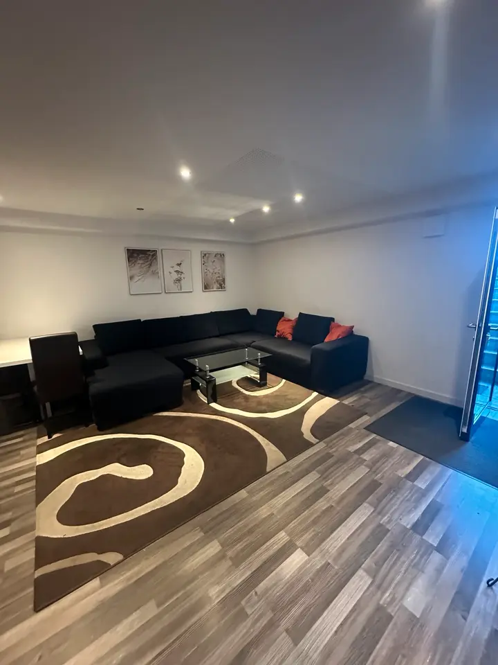 6 Zimmer Wohnung mit 200 m² in Aschaffenburg – Bild 8