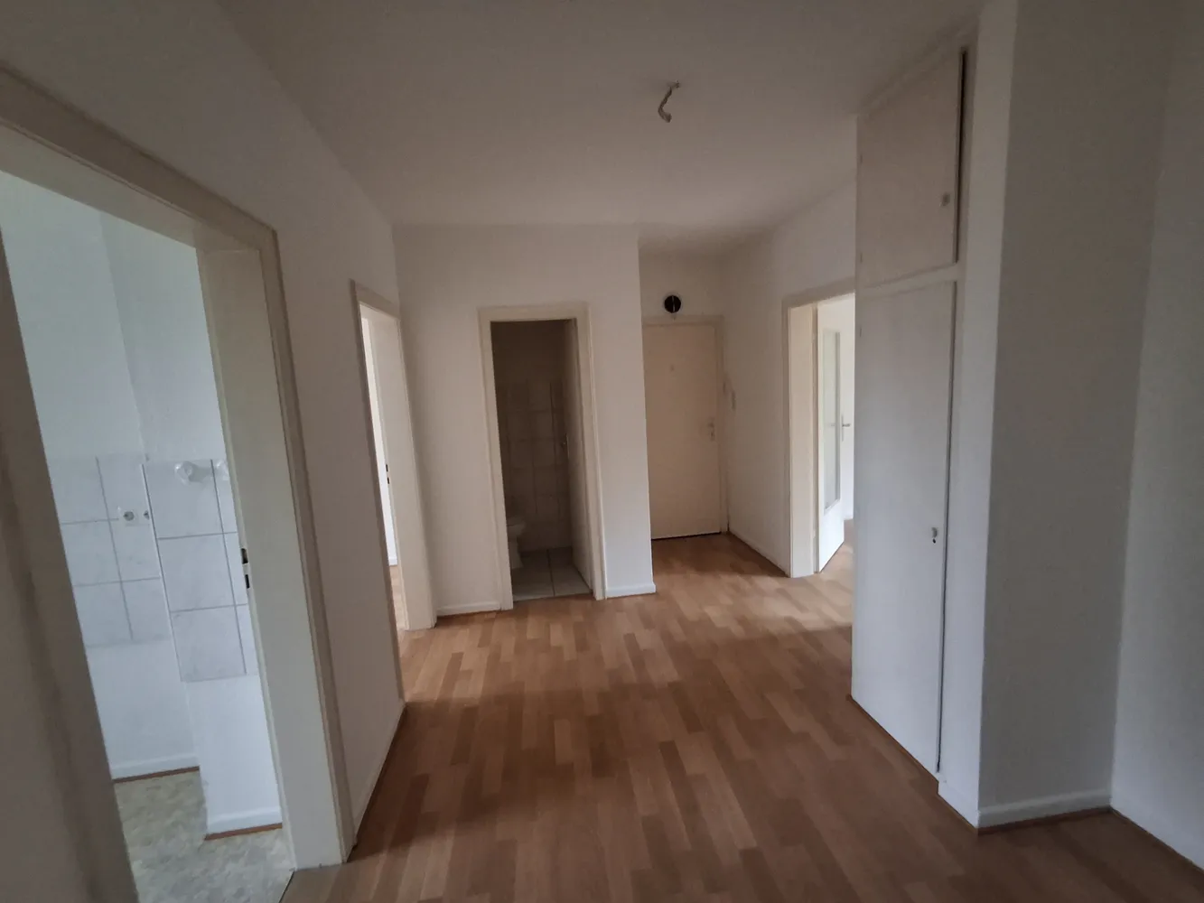 4 Zimmer Wohnung mit 85 m² in Siegen – Bild 2