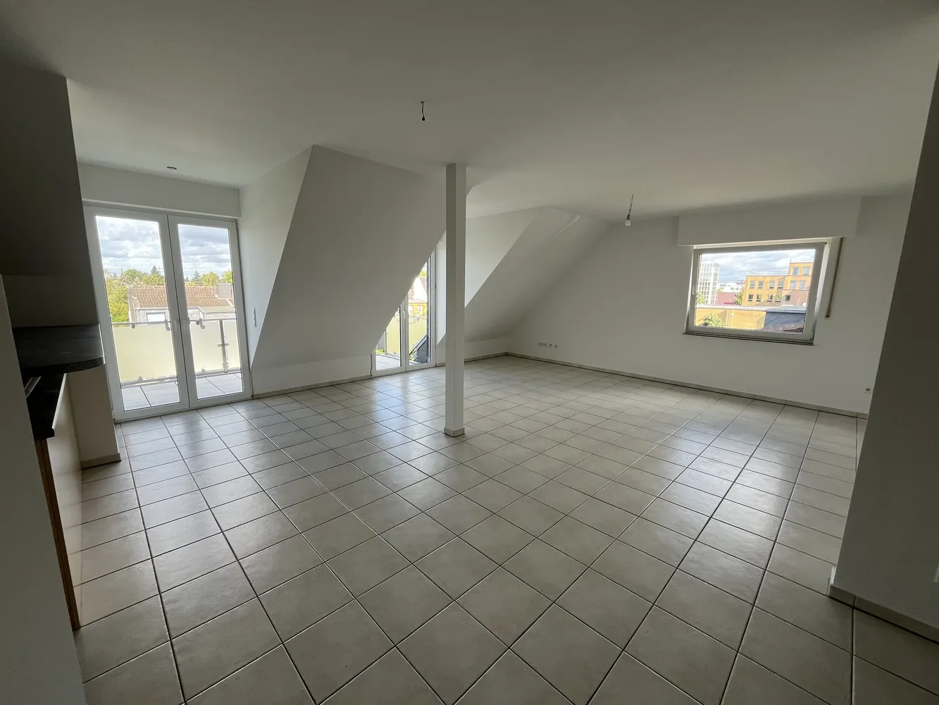 2 room apartment with 68 m² in Düsseldorf – Photo 1