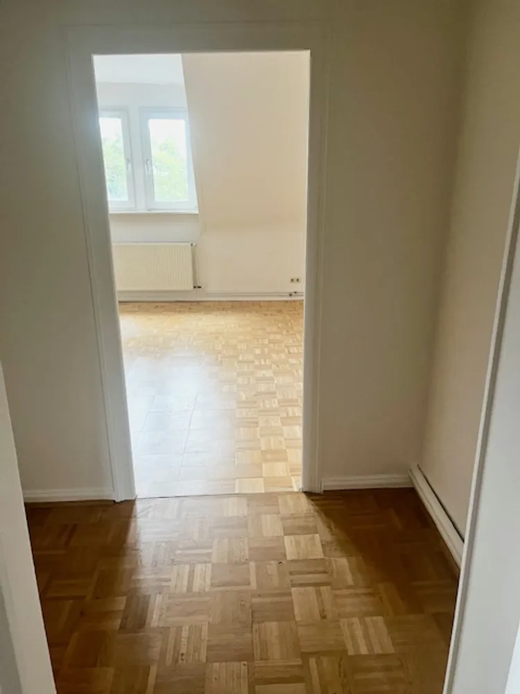5 Zimmer Wohnung mit 132 m² in Frankfurt am Main – Bild 4