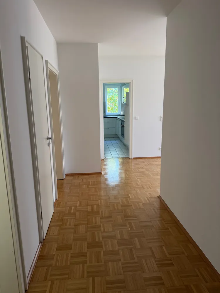 3 Zimmer Wohnung mit 96 m² in Wiesbaden – Bild 2