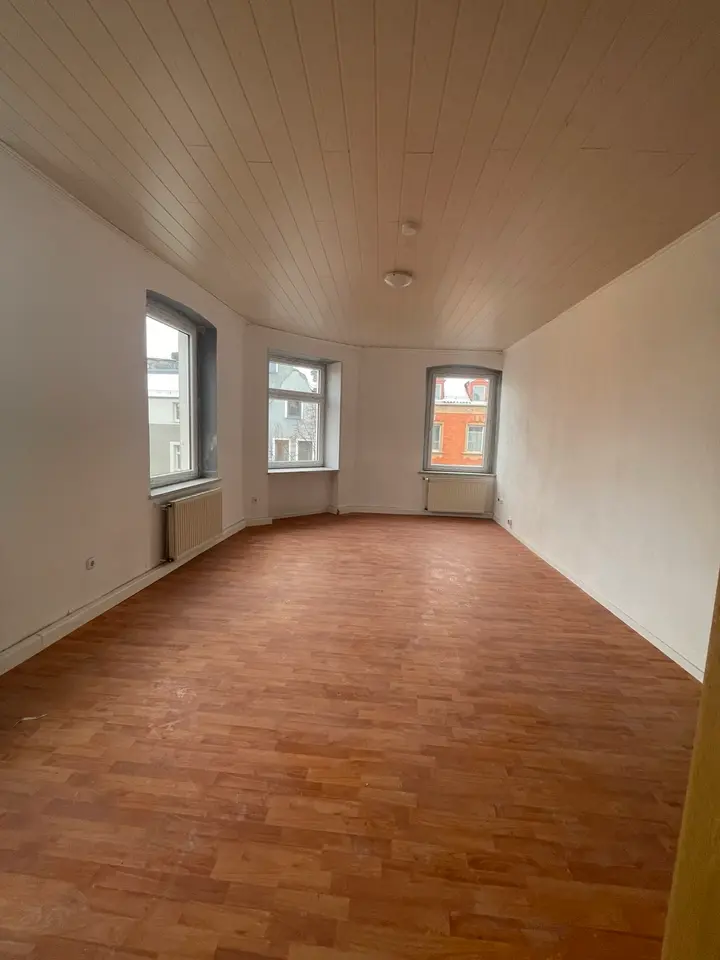 3 Zimmer Wohnung mit 115 m² in Hof – Bild 3