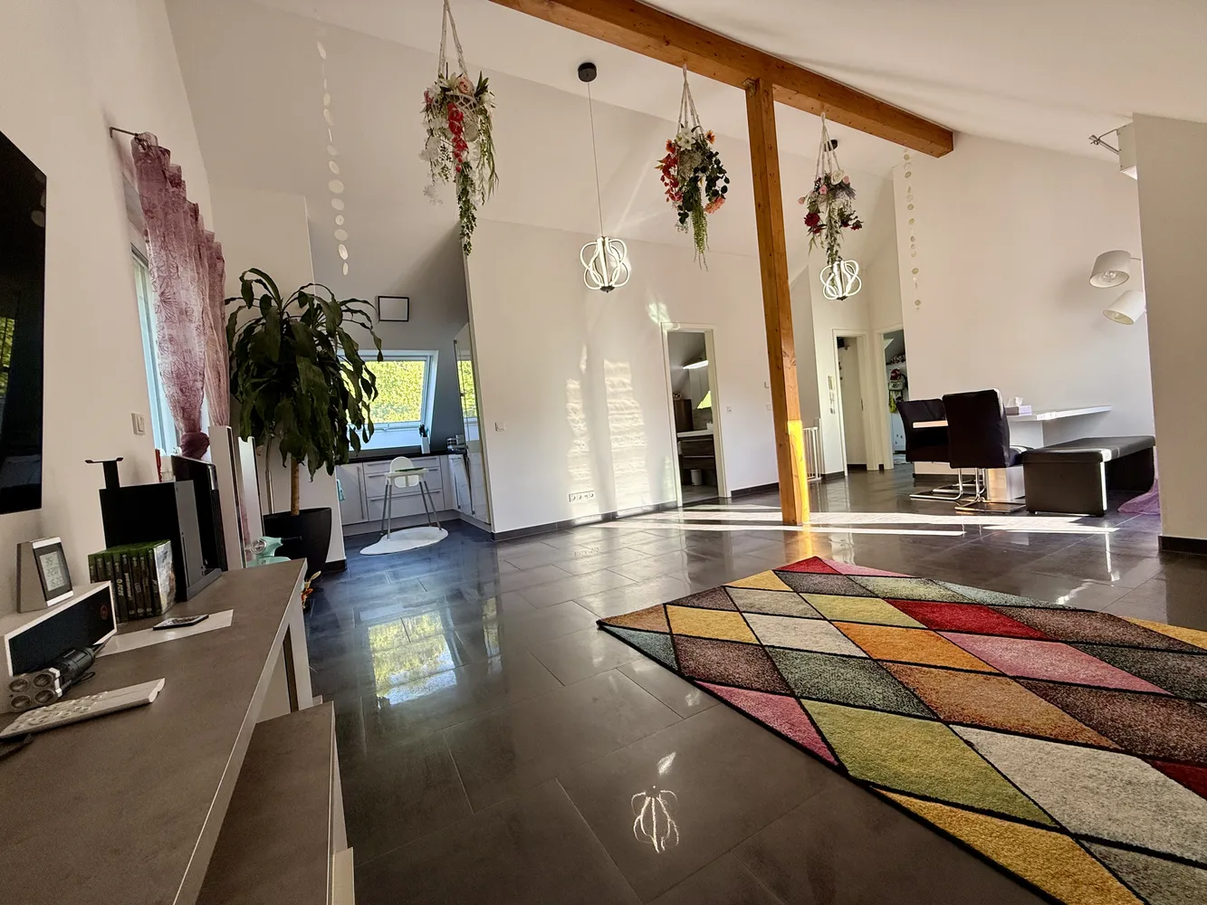 3 Zimmer Wohnung mit 81 m² in Wiesbaden – Bild 1
