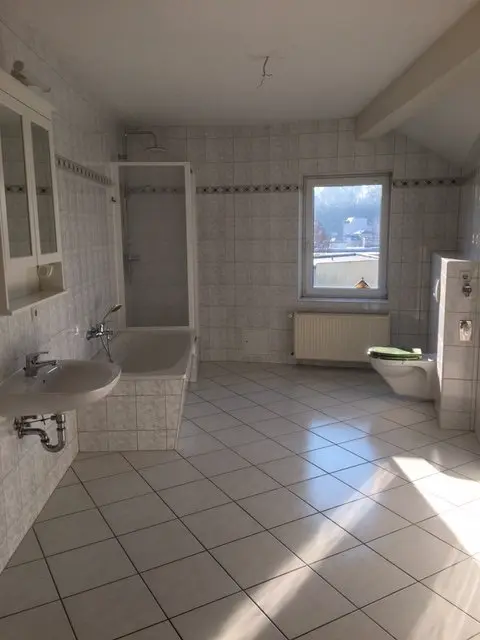 4 Zimmer Wohnung mit 96 m² in Weißenfels – Bild 4