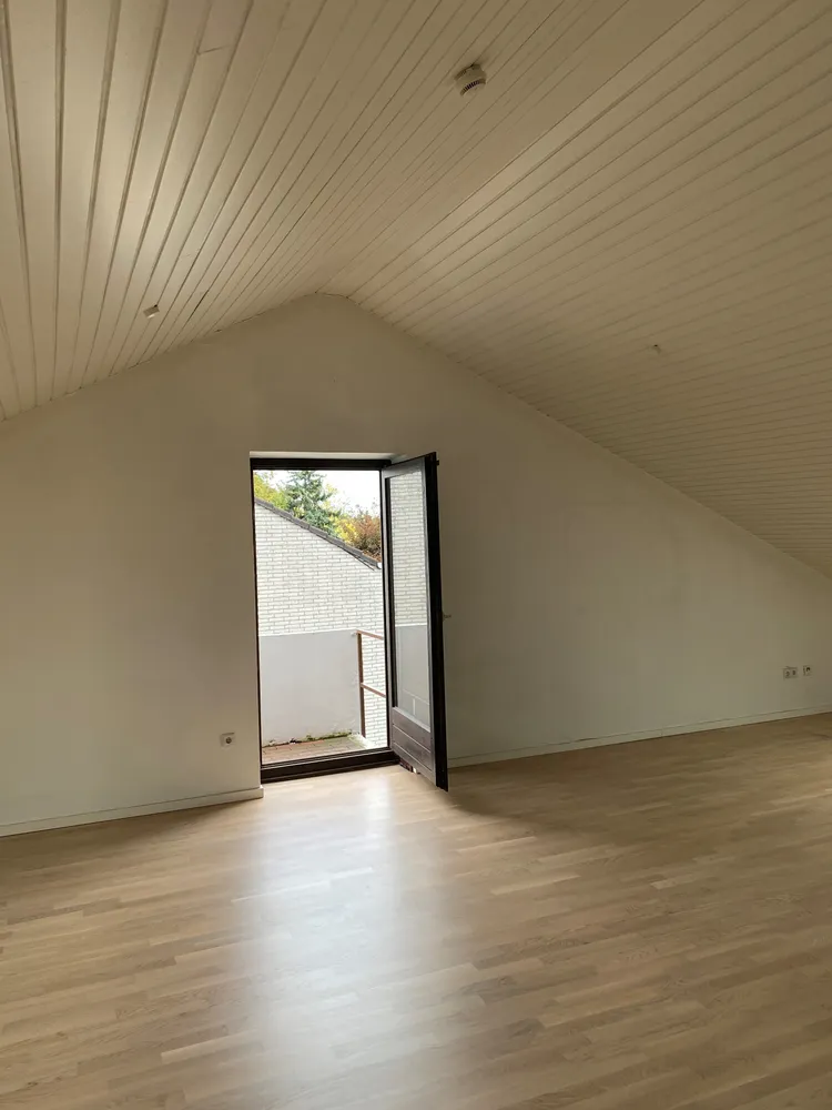 1 Zimmer Wohnung mit 82 m² in Neuss – Bild 2