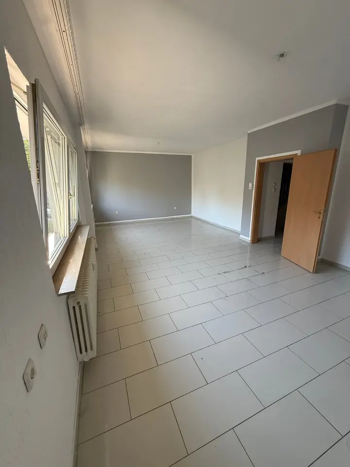 7 Zimmer Wohnung mit 175 m² in Duisburg – Bild 1