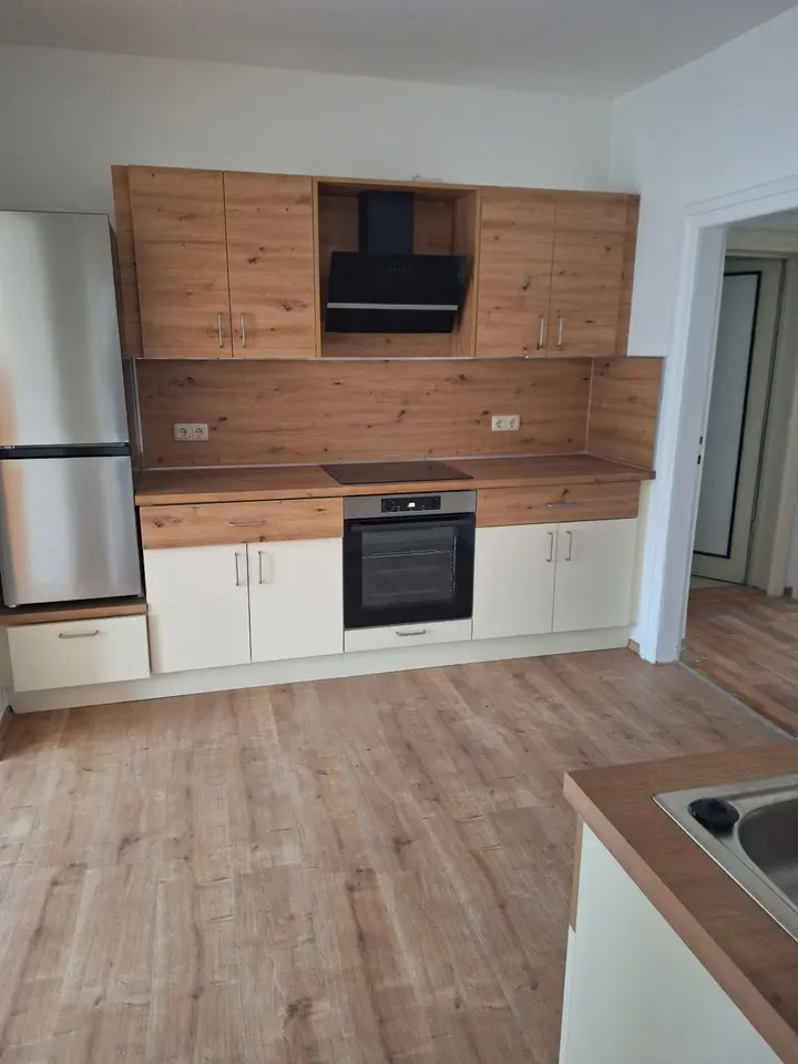 4 Zimmer Wohnung mit 75 m² in Saalfeld/Saale – Bild 2