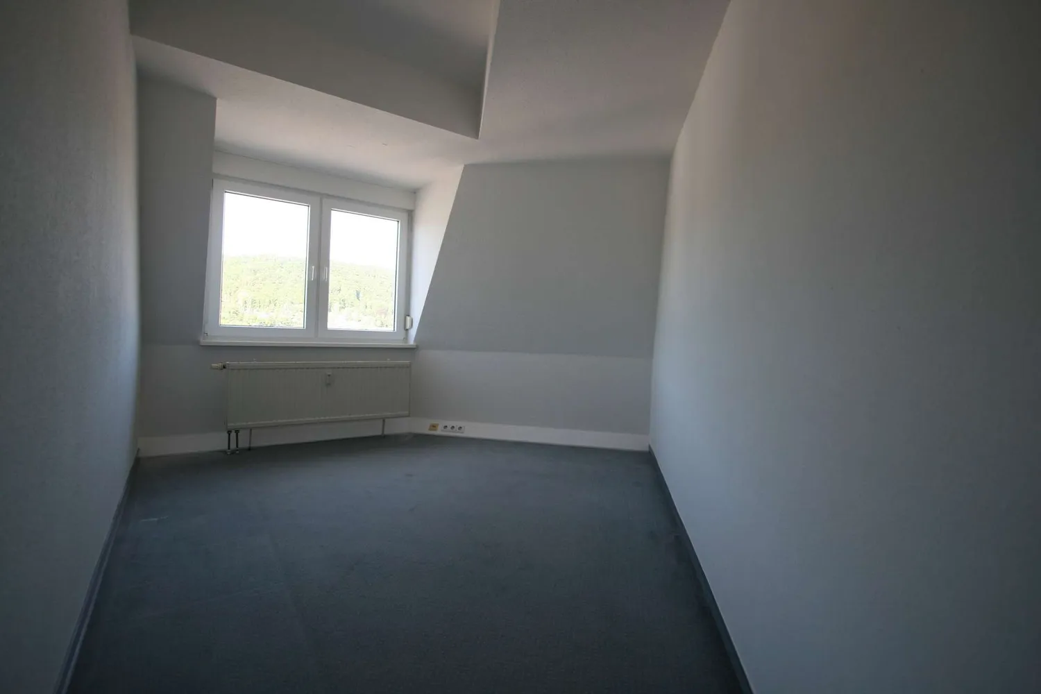 3 Zimmer Wohnung mit 91 m² in Meiningen – Bild 2