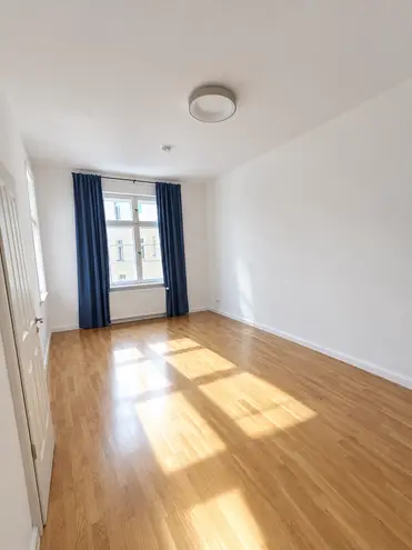 4 Zimmer Wohnung mit 118 m² in Berlin – Bild 3