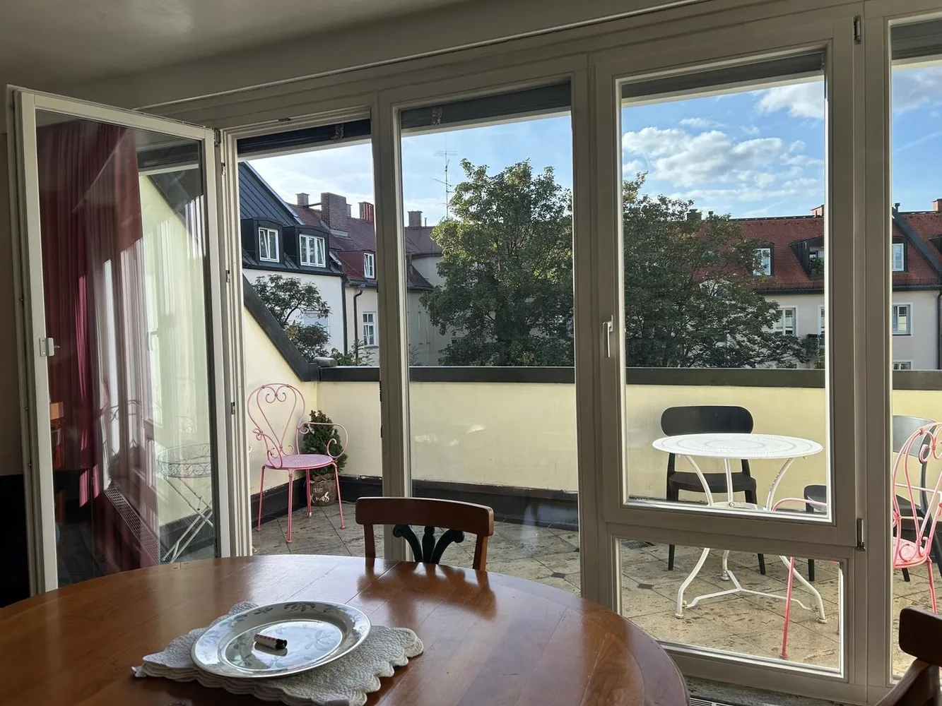 3 room apartment with 80 m² in Munich – Photo 2