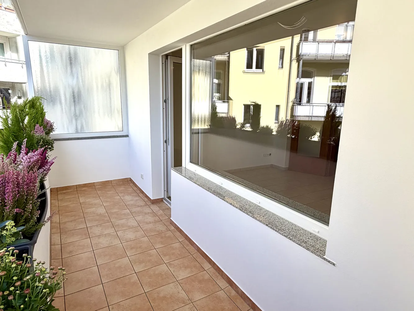 2 room apartment with 55 m² in Düsseldorf – Photo 8
