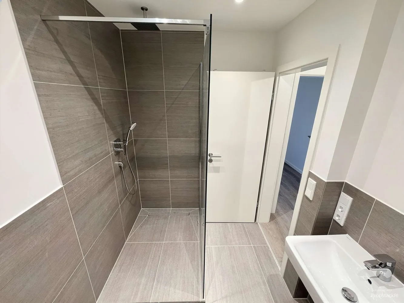 2 Zimmer Wohnung mit 56 m² in Neuss – Bild 12