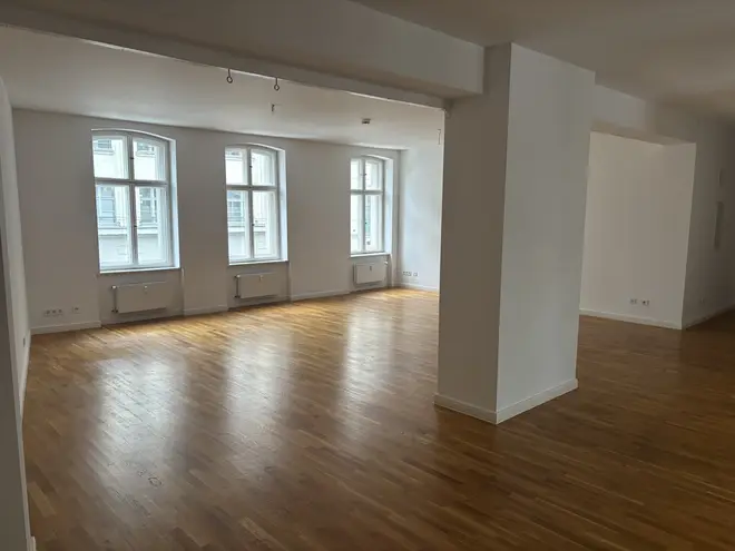4 Zimmer Wohnung mit 157 m² in Berlin – Bild 1