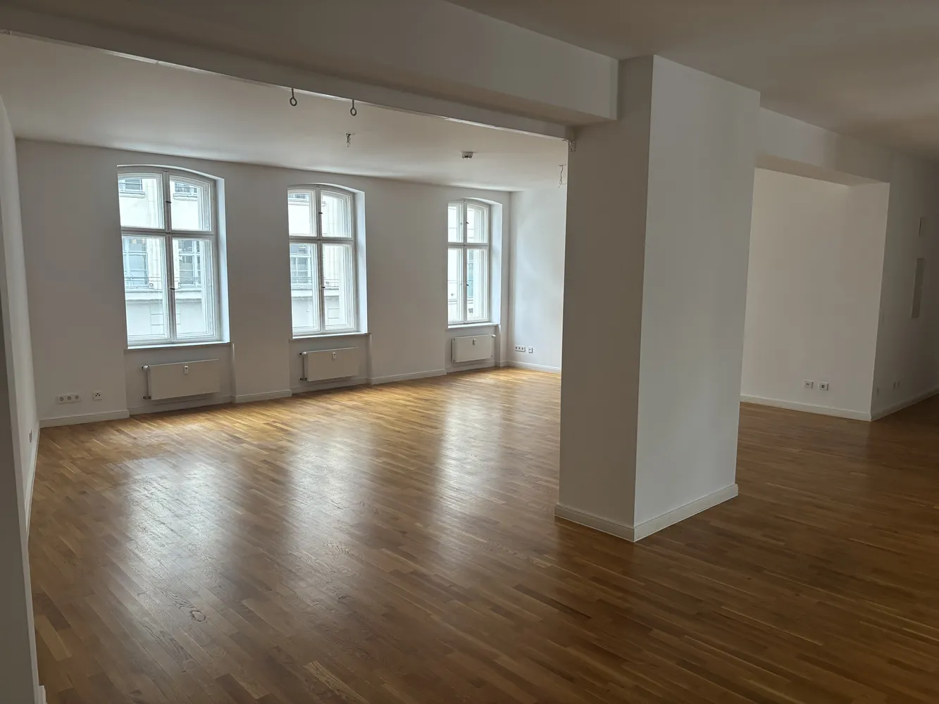 4 Zimmer Wohnung mit 157 m² in Berlin – Bild 1