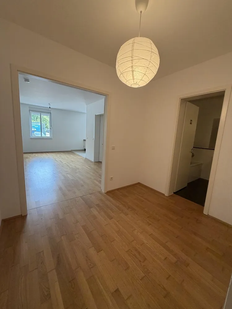 2 Zimmer Wohnung mit 82 m² in Berlin – Bild 12