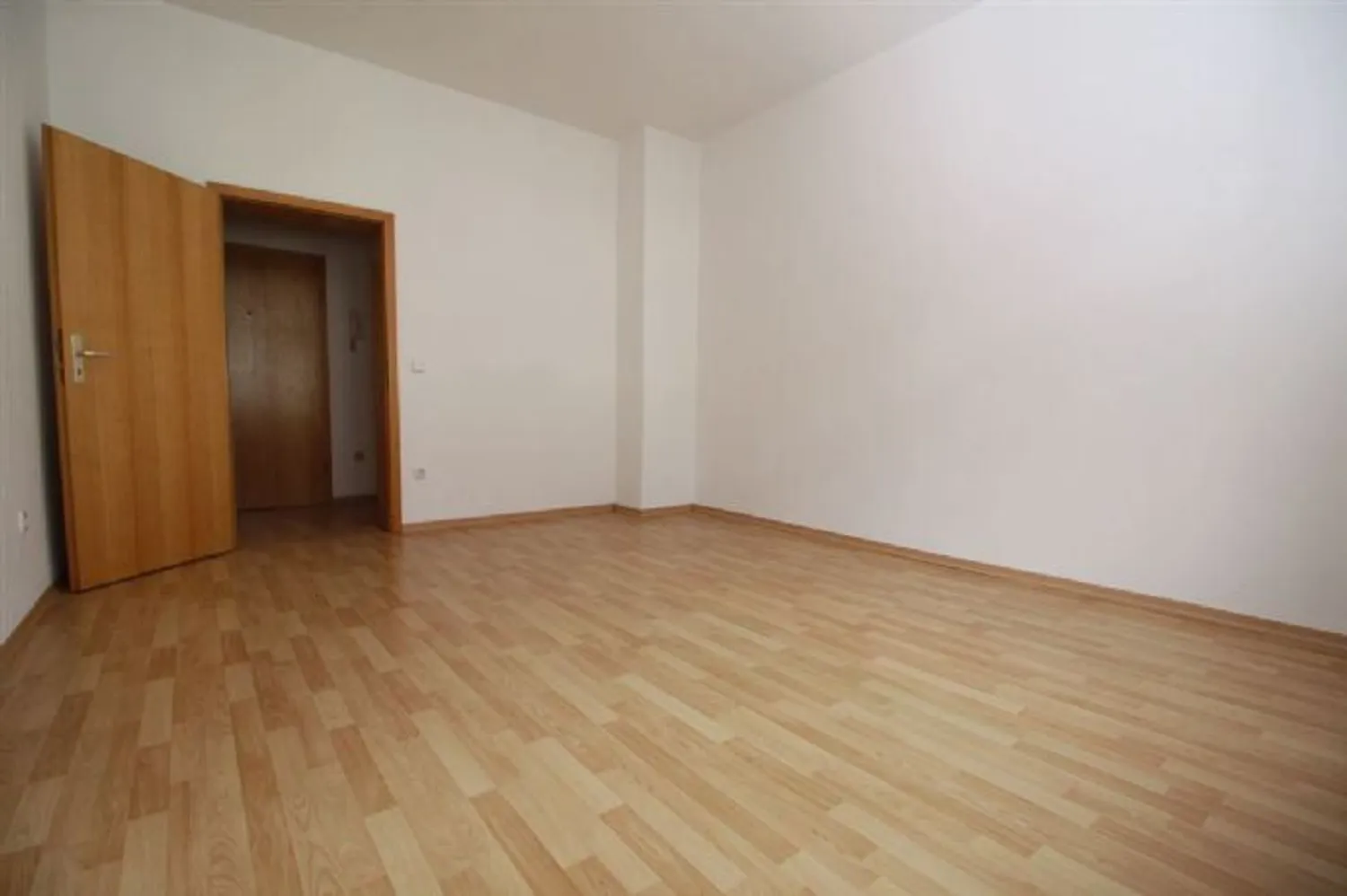 1 Zimmer Wohnung mit 32 m² in Plauen – Bild 6