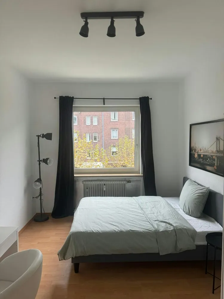 Shared room with 20 m² in Düsseldorf – Photo 1