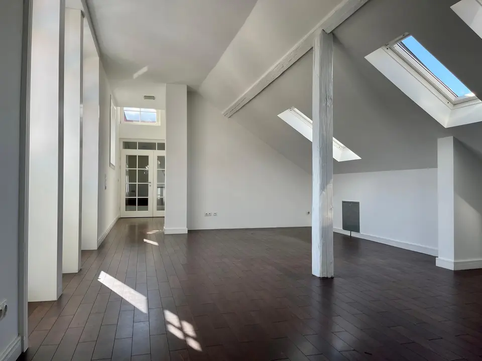 3 Zimmer Wohnung mit 140 m² in Suhl – Bild 1