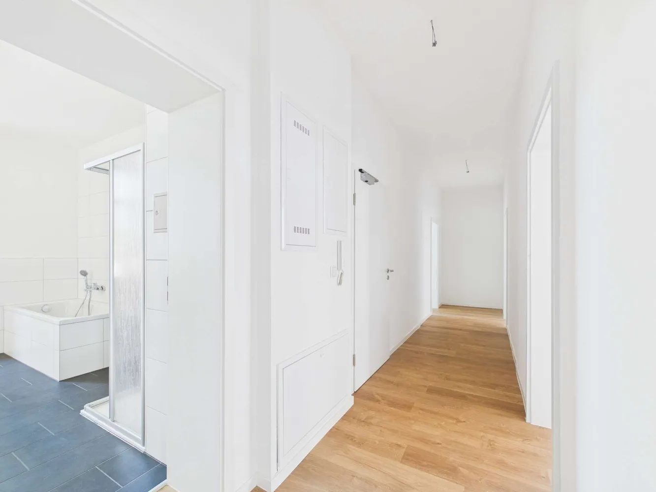 4 Zimmer Wohnung mit 100 m² in Plauen – Bild 1