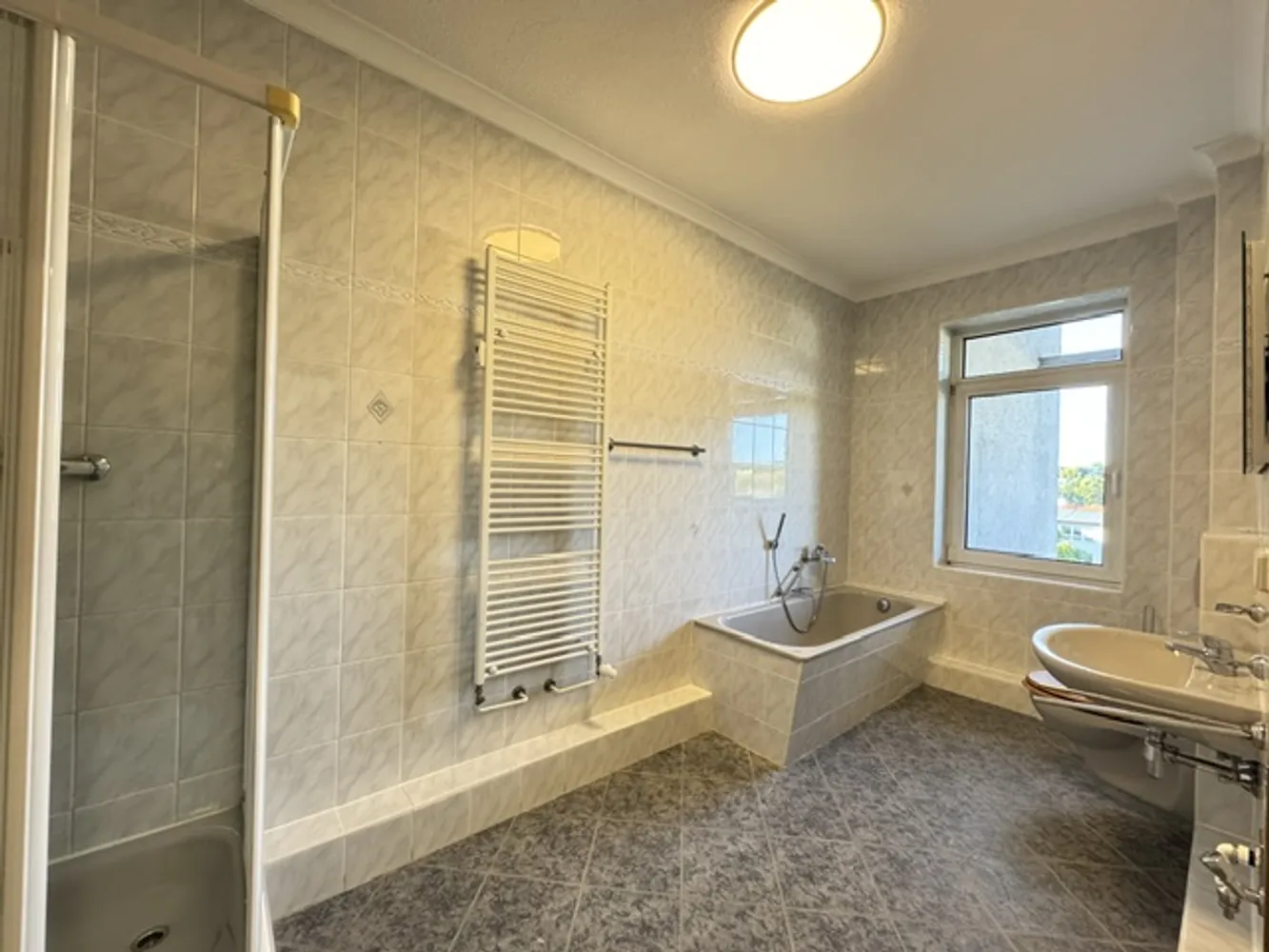 2 Zimmer Wohnung mit 69 m² in Gera – Bild 12