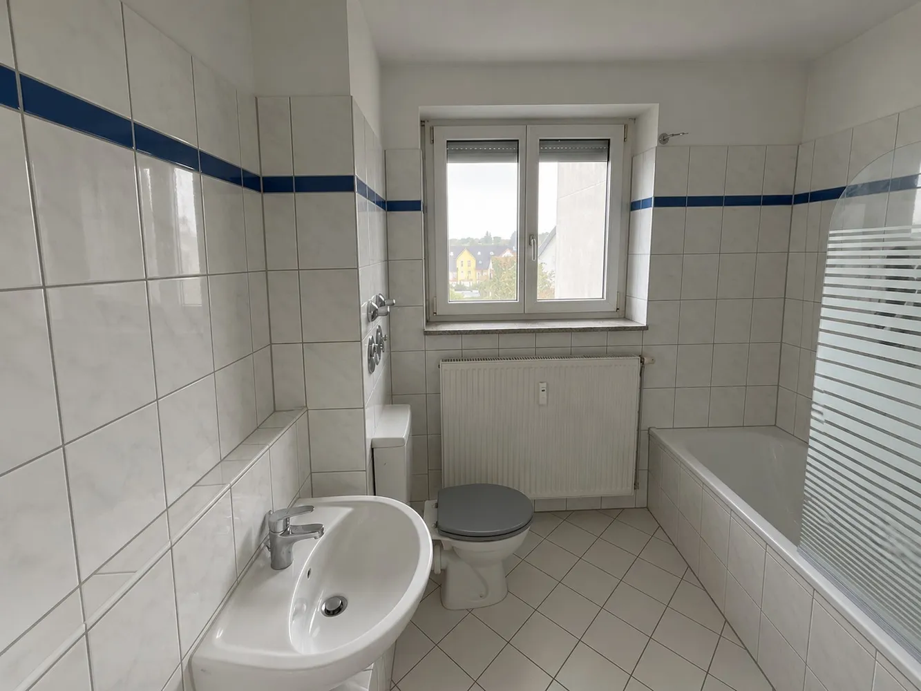 4 Zimmer Wohnung mit 94 m² in Düsseldorf – Bild 4