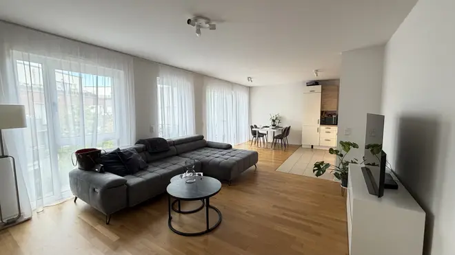 4 Zimmer Wohnung mit 92 m² in Düsseldorf – Bild 2