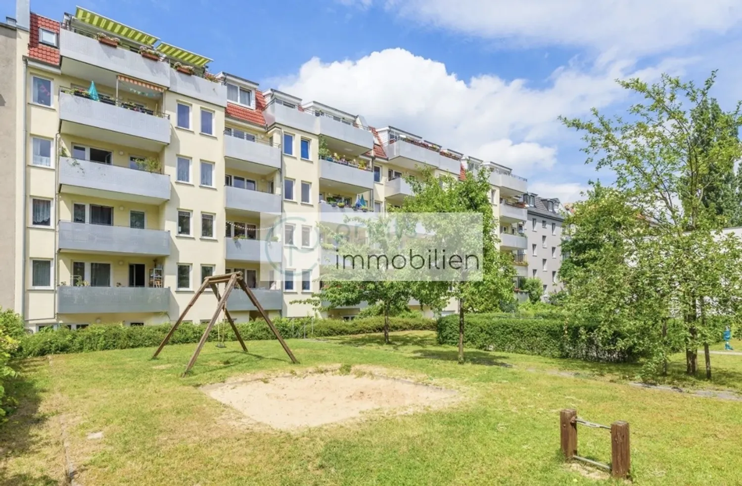 2 room apartment with 65 m² in Berlin – Photo 3