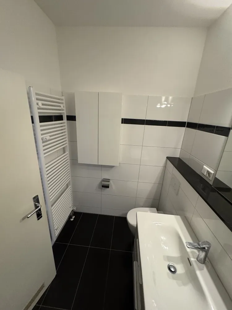2 room apartment with 85 m² in Düsseldorf – Photo 7
