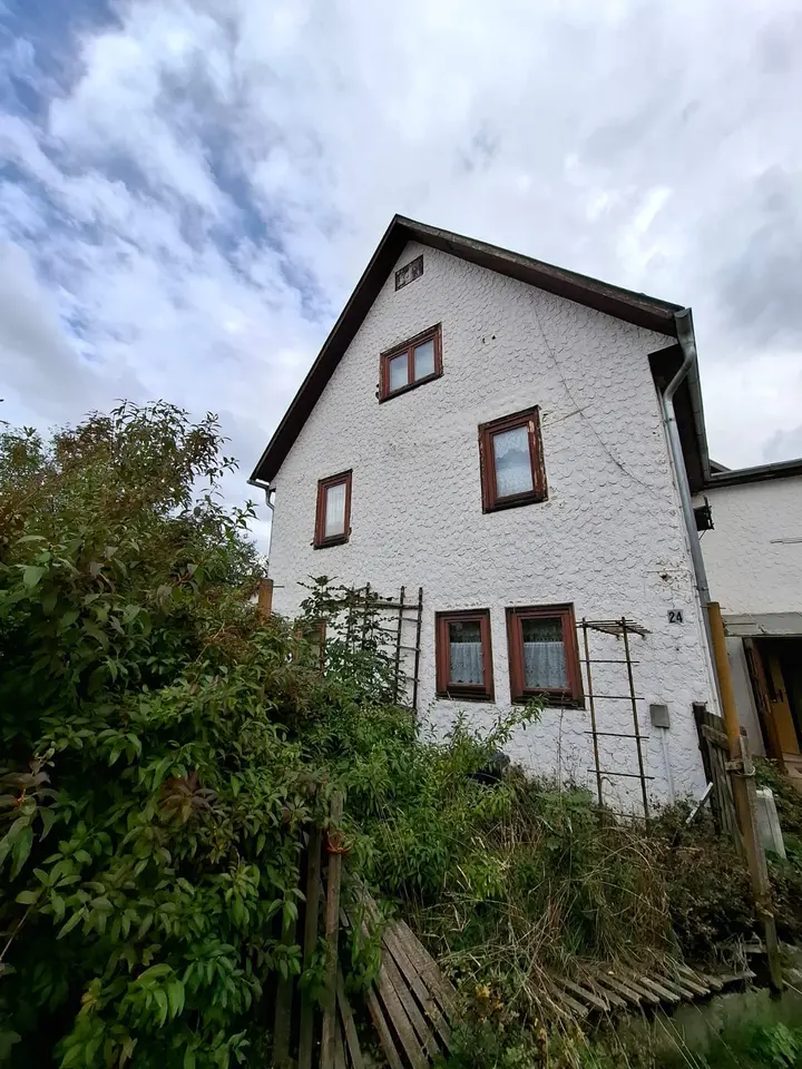 6 Zimmer Haus mit 100 m² in Schmalkalden – Bild 1