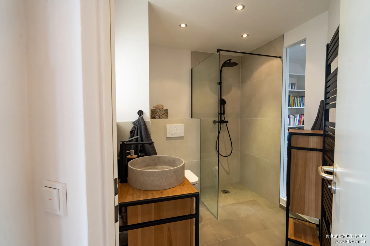 4 Zimmer Wohnung mit 130 m² in Köln – Bild 2