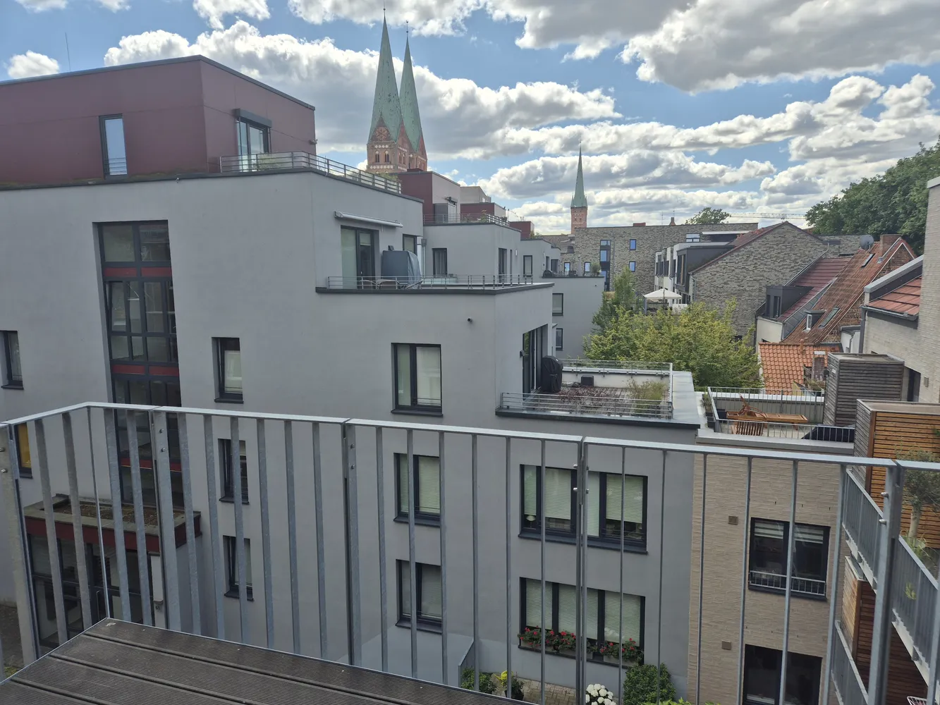 4 Zimmer Wohnung mit 126 m² in Lübeck – Bild 1