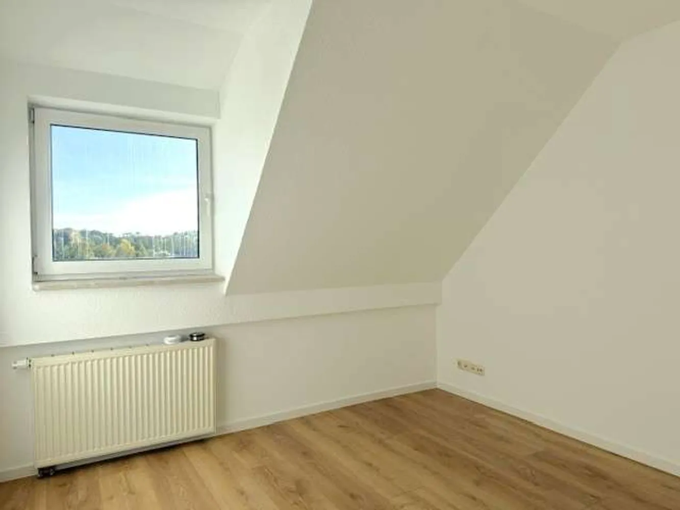 4 Zimmer Wohnung mit 95 m² in Güstrow – Bild 3