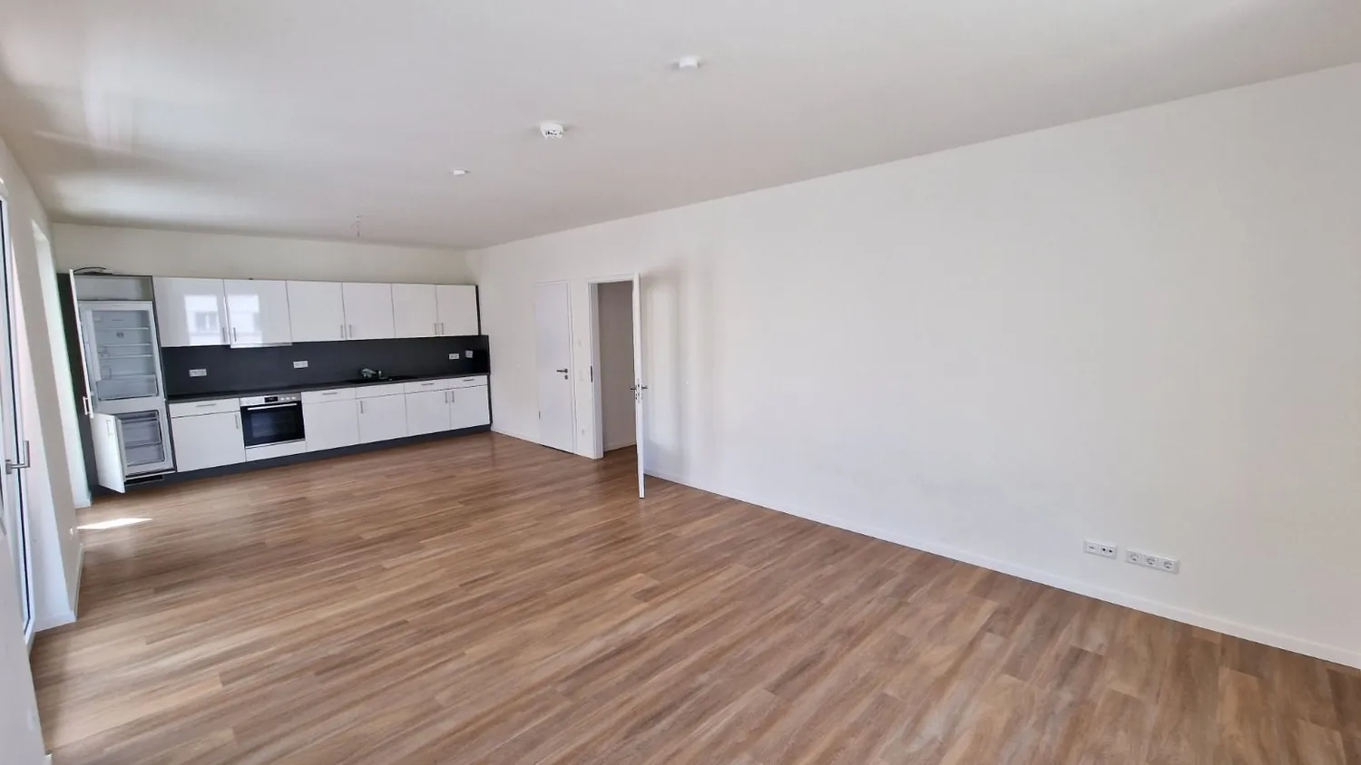 4 Zimmer Wohnung mit 111 m² in Berlin – Bild 2