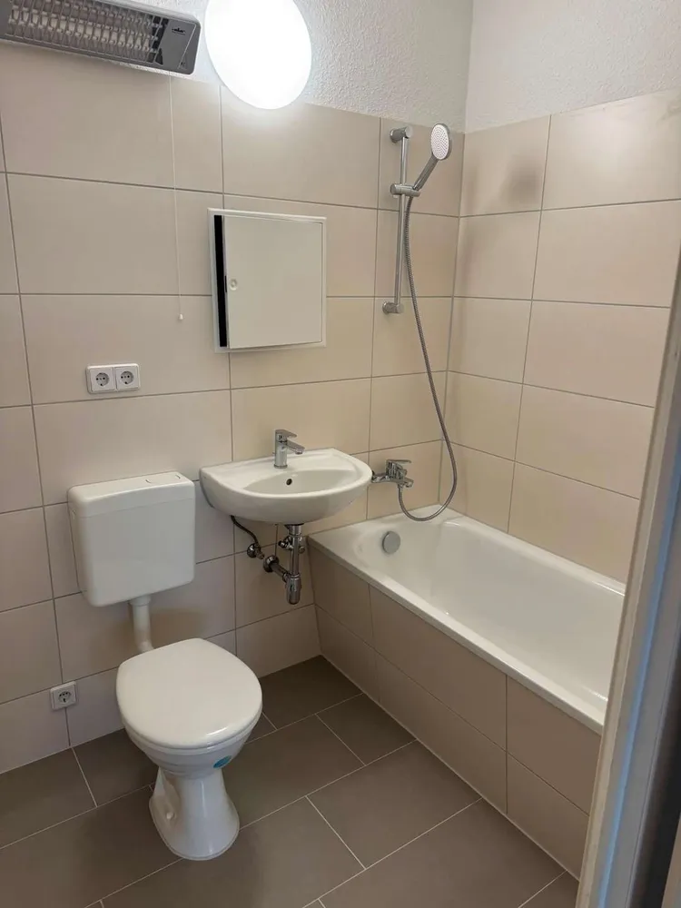 4 Zimmer Wohnung mit 79 m² in Plauen – Bild 3