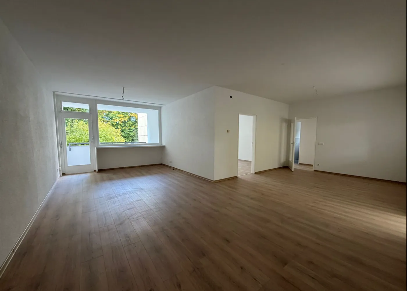 4 Zimmer Wohnung mit 126 m² in Karlsruhe – Bild 1
